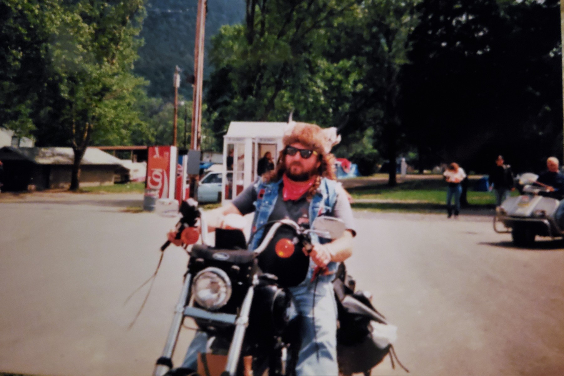 ABATE-State-Party-1989-Scott-with-Viking-helmet-at-Cumberland-2